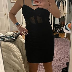 black bodycon dress